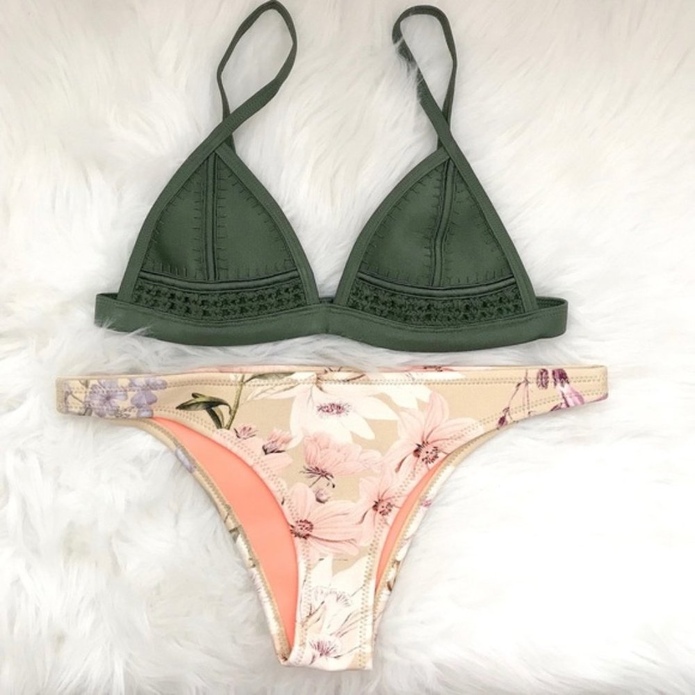 Triangl Crochet Bikini Top